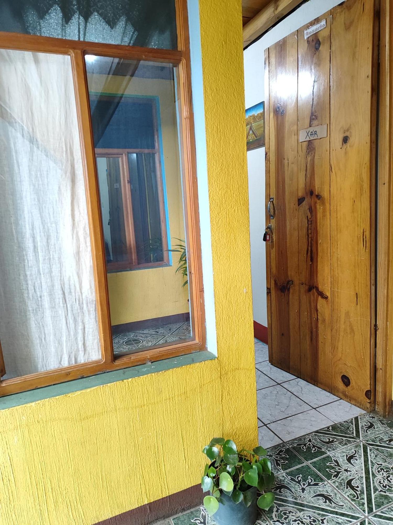 Posada Mana San Juan La Laguna Room photo